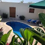 Dom wakacyjny Fontana Traditional House *