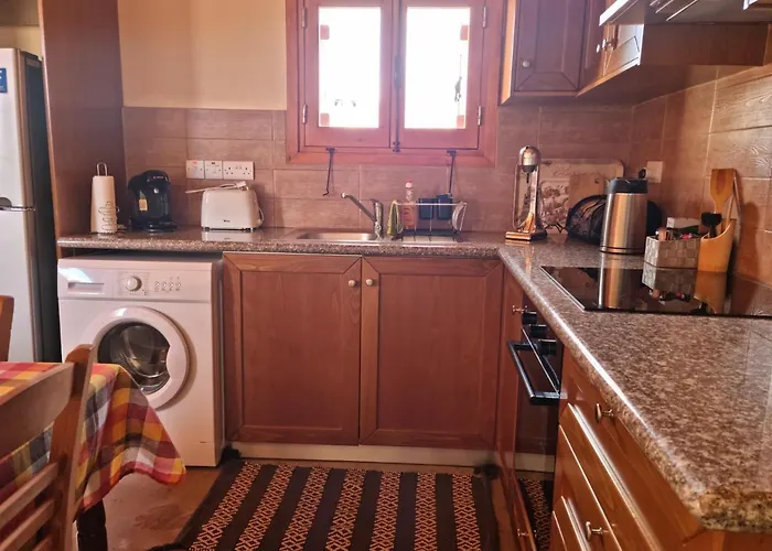 Fontana Traditional House