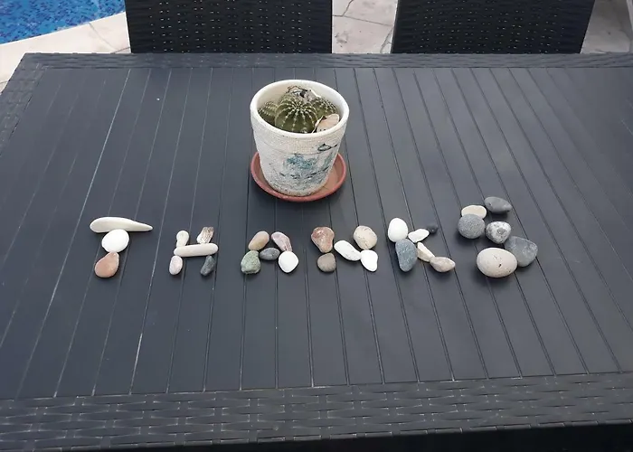 Fontana Traditional House * Anarita