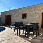 Fontana Traditional House