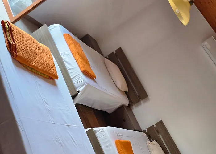 Fontana Traditional House 別荘