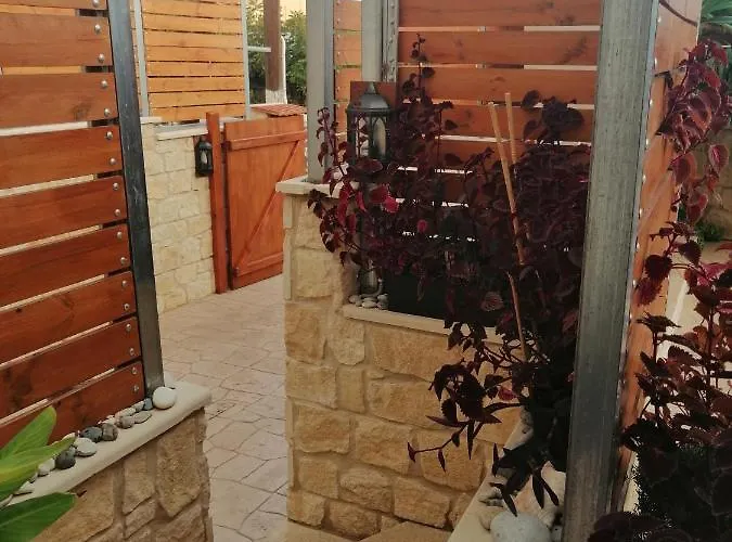 別荘 Fontana Traditional House